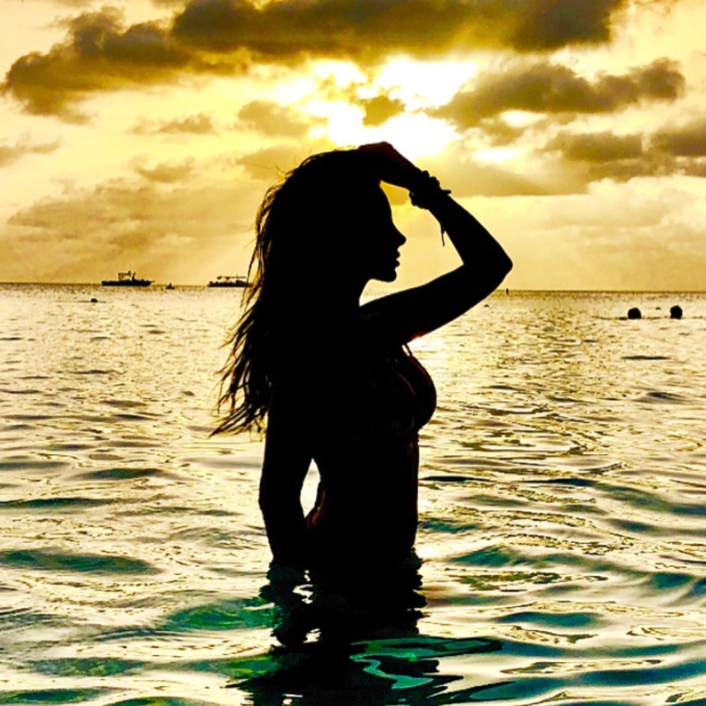 Meet your Posher, Claudia